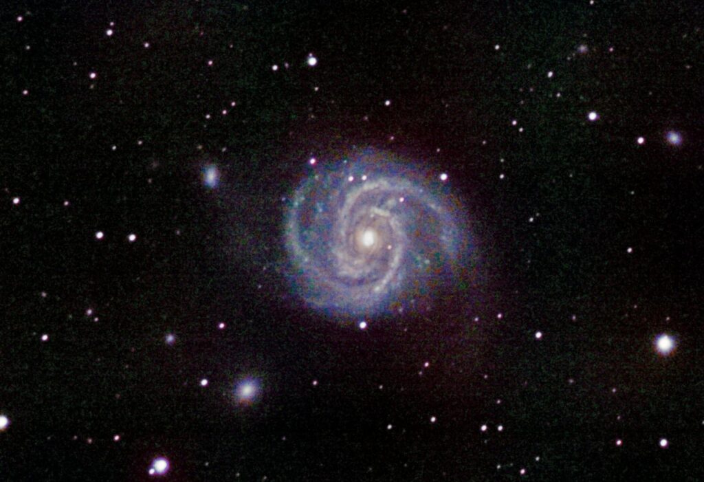 La galaxie M100, 132 poses de 30 secondes à 1600 iso.
