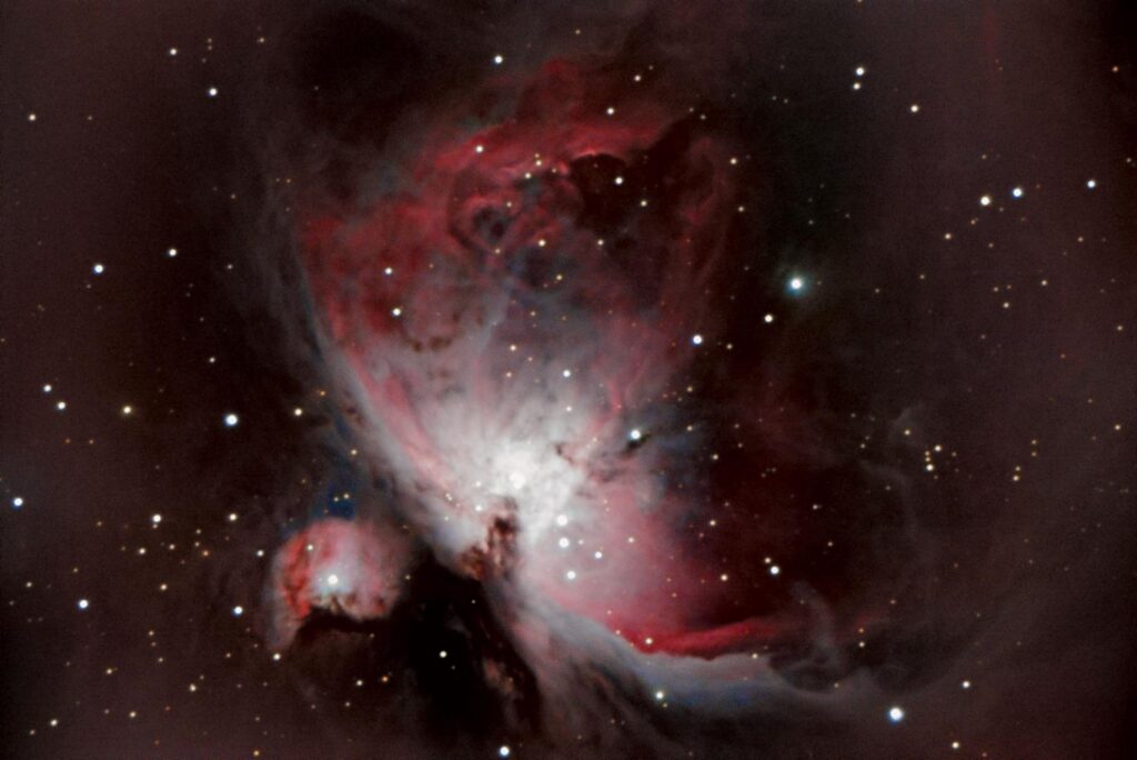 La nébuleuse d'Orion, 35 poses de 10 secondes.
