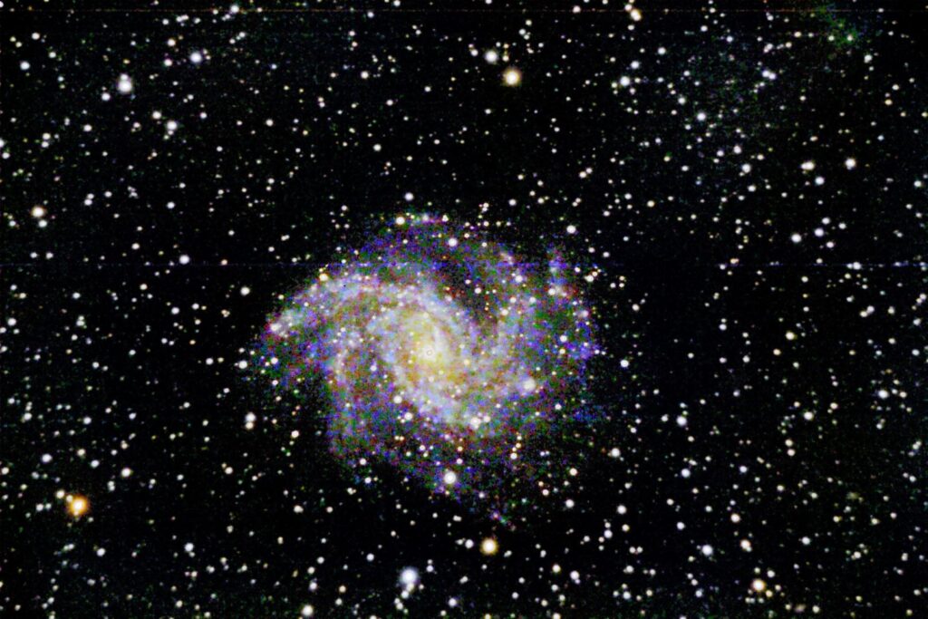 Galaxie feu d'artifice NGC 6946, 54 poses de 60 sec

